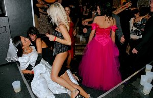 Tain Cash invites you to browse their xxx pics with young woman xxx gallery 189038